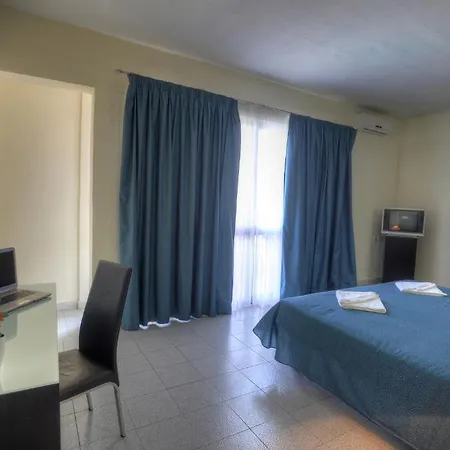 Bay Hotel 3*