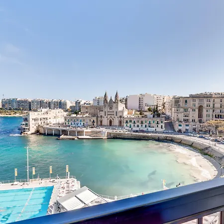 Bay Hotel 3*