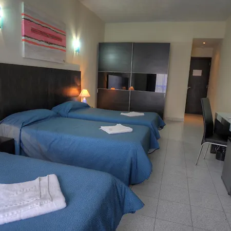 מלון Bay Saint Julian's