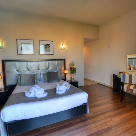 מלון Bay Saint Julian's