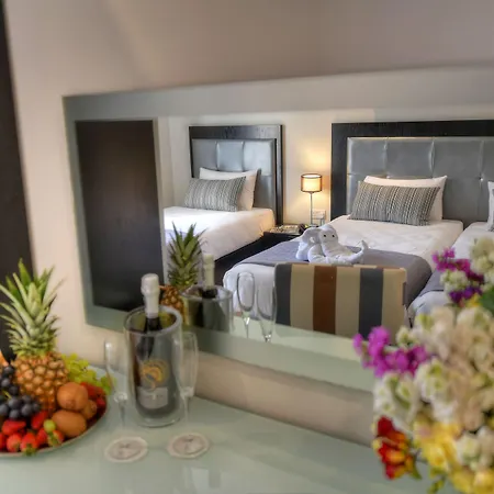 Bay Hotel 3*