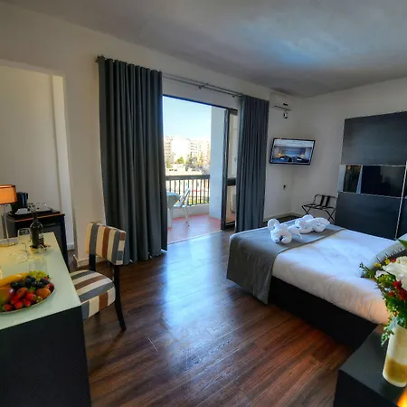 Bay Otel Saint Julian's