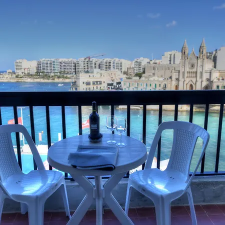 Bay Hotel 3*