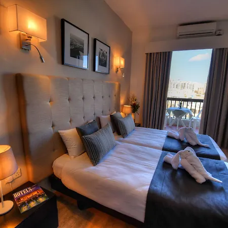 Bay Hotel
