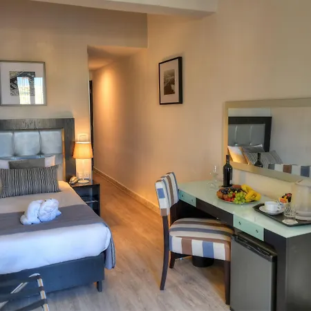 Bay 3* San Ġiljan