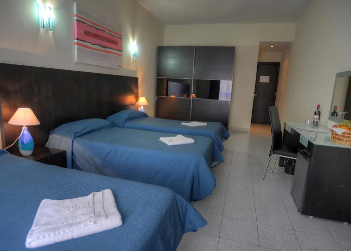 Hotel Bay St. Julian's