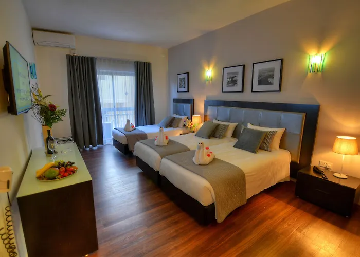 Hotel Bay St. Julian's